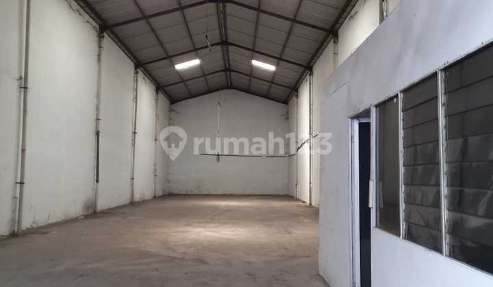 Warehouse for Rent in Rungkut 14X25=350M Cheap