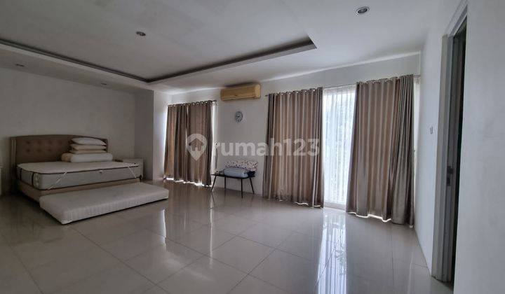 Rumah Bangunan Mandiri View Sungai Di Kencana Loka Bsd 2