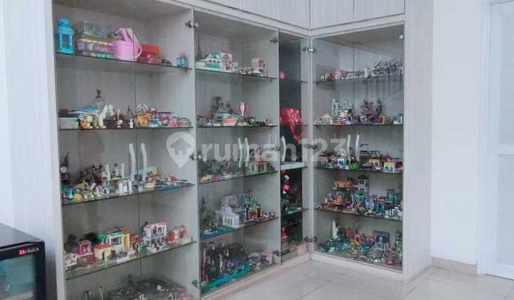 Independent Building House in Foresta, Near Aeon Mall and BSD Toll Road 2