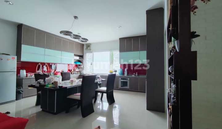 Independent Building House in Foresta, Near Aeon Mall and BSD Toll Road