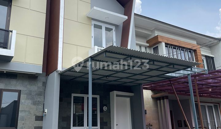 Rumah Baru Cakep dan Modern di Kencana Loka Bsd, Dekat Sekolah2