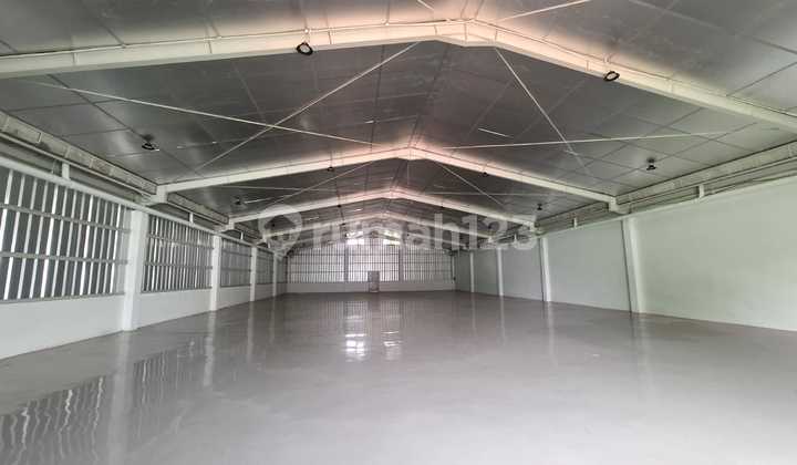 Gudang Baru Siap Pakai dan Strategis di Pusat Kota Gading Serpong, Rapi dan Murah