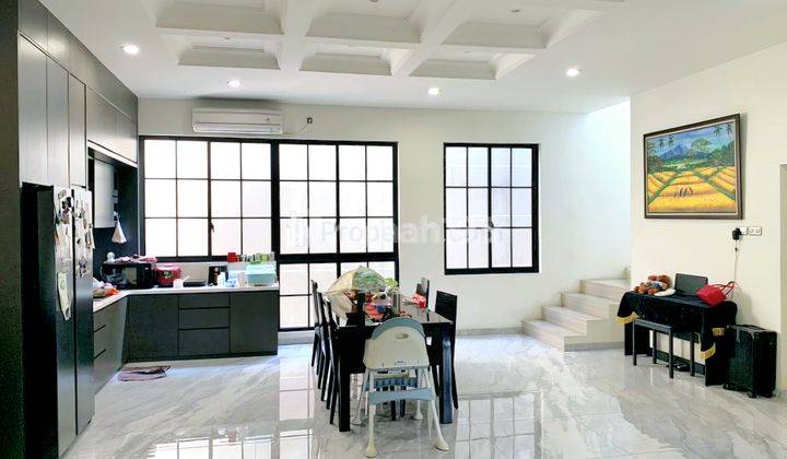 Rumah Murah Minimalis Furnish Pakuwon Indah Mansion Surabaya 1