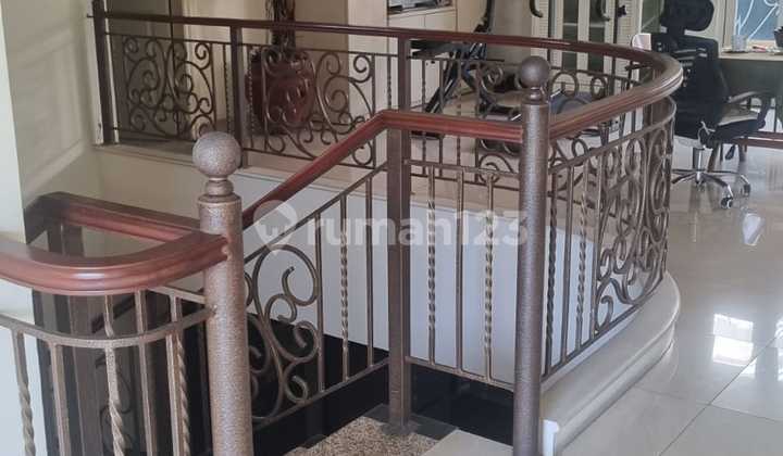 Nice house Regency 21 near Araya Galaxy Bumi Permai modern. 2