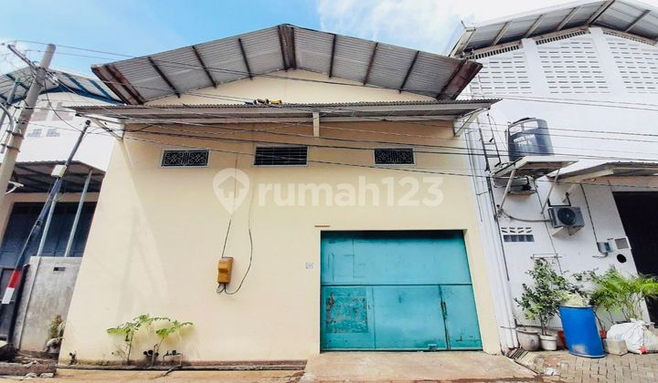 For Sale Cheap Warehouse Lebak Timur 1.5 Floors Ready to Use