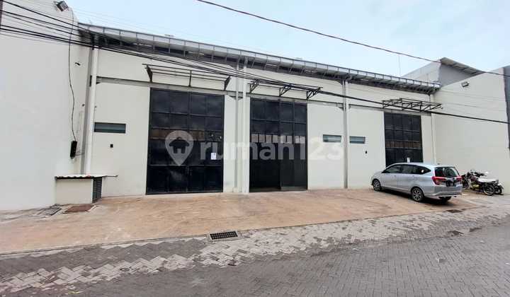 Ready-to-Use Warehouse for Sale in Kenjeran Fira 51, Flood-Free