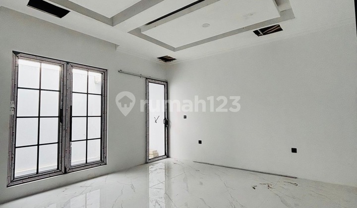 For Sale European Classic Modern Attic Rooftop House 2