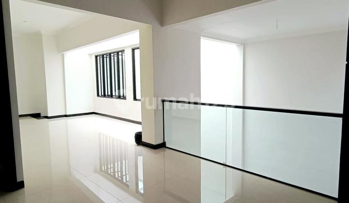 Large minimalist luxurious ready-to-occupy Dharmahusada house at an affordable price. 2