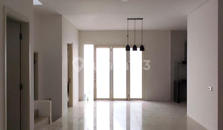 Modern minimalist good Bukit Mas Louvre Tourist House 2