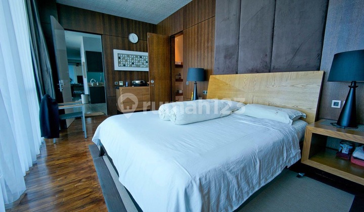 Penthouse Mewah Full Furnished Ciputra World The Vue 2