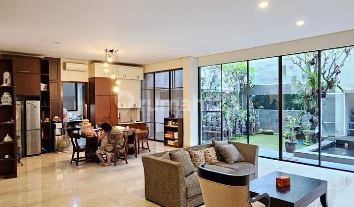 Graha Natura mewah marmer bagus murah minimalis siap huni