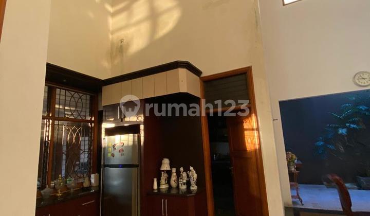 Affordable Classic Modern Tropical House for Rent in South Raya Darmo Permai