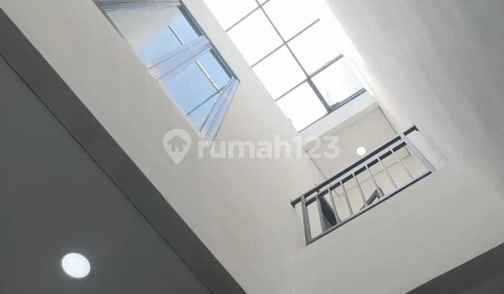 Rumah baru gress modern siap huni jalan lebar murah