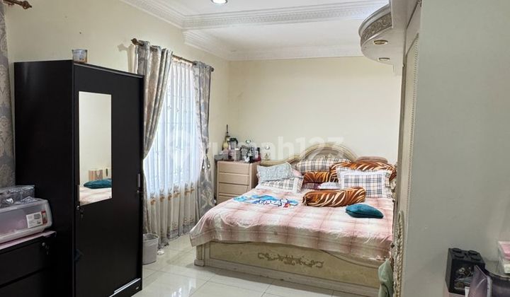 Jual Rumah Virginia Regency Pakuwon City Terawat Siap Huni Jual Rumah Virginia Regency Pakuwon City Terawat Siap Huni