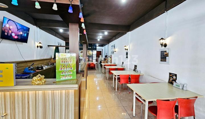 Good Raya Mulyosari shophouse for rent, semi-furnished, ready to use