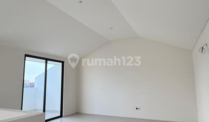 Baru Gres murah bagus American Attic Pondok Chandra 2