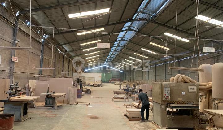 Good, cheap, ready-to-use warehouse on Raya Domas Gresik Good, cheap, ready-to-use warehouse on Raya Domas Gresik