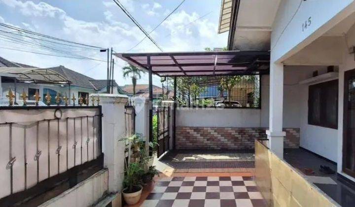 Rumah Luas Terawat di komplek Margawangi, Bandung 1