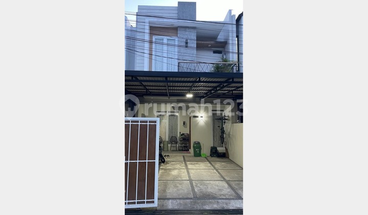 Rumah Siap Huni dan Nyaman 2 Lantai di Arcamanik Bandung Rumah Siap Huni dan Nyaman 2 Lantai di Arcamanik Bandung