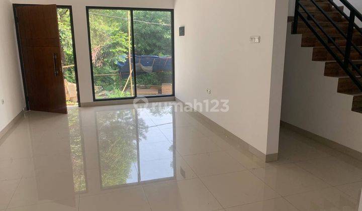 Rumah 3 Lantai Konsep villa modern Cigadung, Dago, Kota Bandung