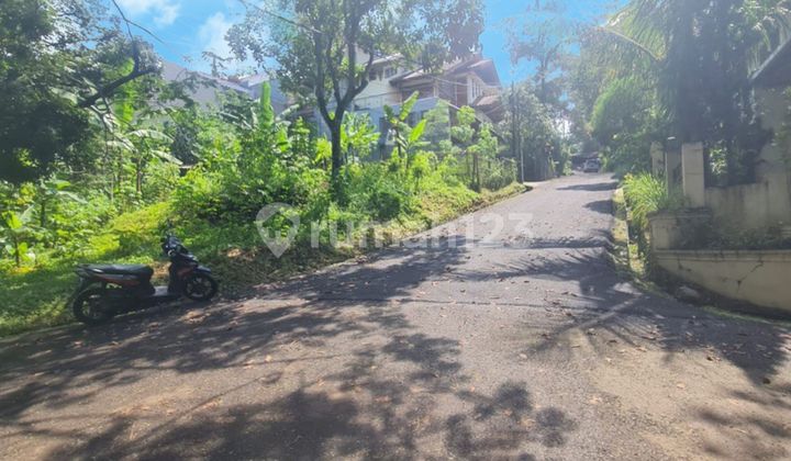 Land Suitable for Building a House or Villa in Cigadung Dago Tubagus Ismail, Bandung City Land Suitable for Building a House or Villa in Cigadung Dago Tubagus Ismail, Bandung City
