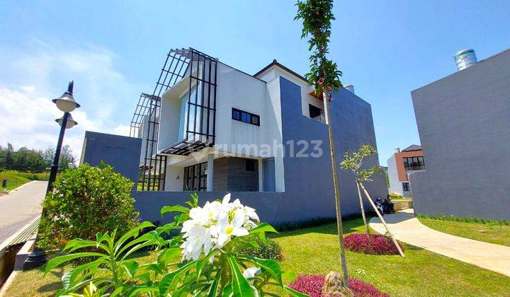 RUMAH BARU DI CLUSTER MEWAH ADA KOLAM RENANG DI SETIABUDI GEGER KALONG 2