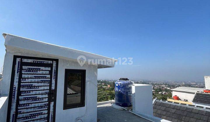 Rumah Baru Plus Rooftop !5 Menit Ke Pemkot Cimahi di Sayap Permana 2