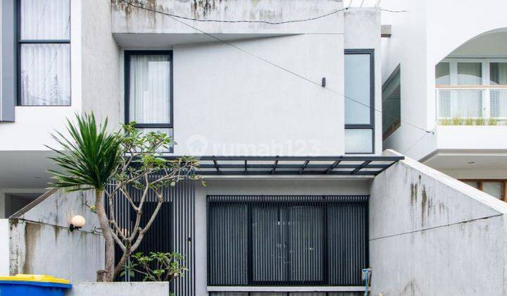 Rumah Villa Mewah Plus Kolam Renang Dekat UPI Setiabudi di Perumahan Syariah Lembang 1