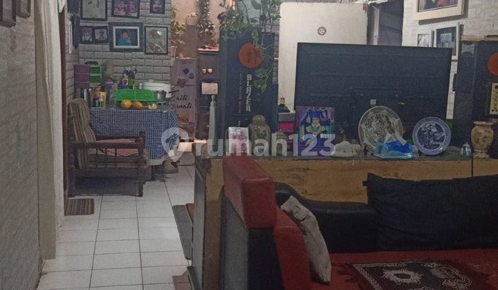 Rumah Kost 7 Kamar Tidur Hanya 200 meter dari Kampus UPI Setiabudi Gegerkalong Kota Bandung 2