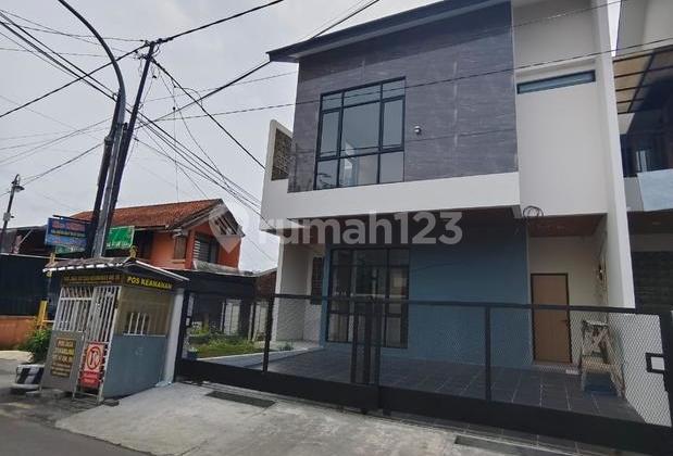 Rumah Baru Gaya Modern Siap Huni Di Sekelimus Buah batu Kota Bandung