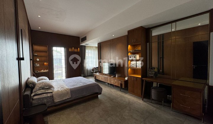 RUMAH CORNER KONDISI BARU, AKSES STRATEGIS KAWASAN CIKUTRA CIBEUNYING KALER BANDUNG UTARA