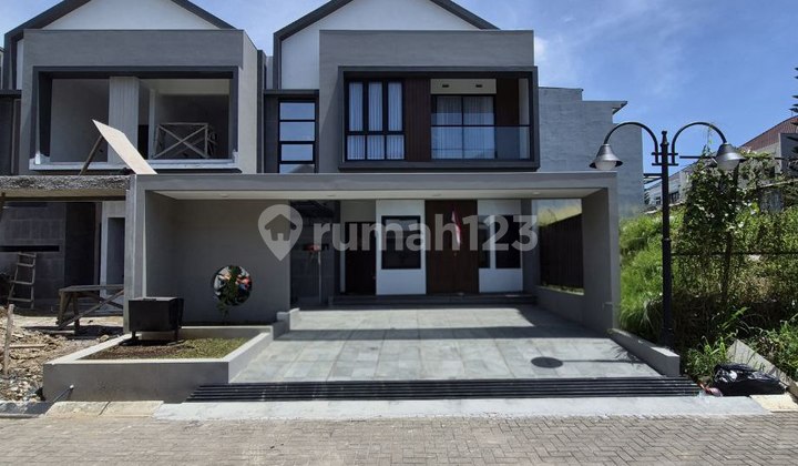 Hunian Rumah Asri Modern Tropis Skandinavia dan Mewah di Sayap Setiabudhi, Gegerkalong, Bandung Utara. Hunian Rumah Asri Modern Tropis Skandinavia dan Mewah di Sayap Setiabudhi, Gegerkalong, Bandung Utara.