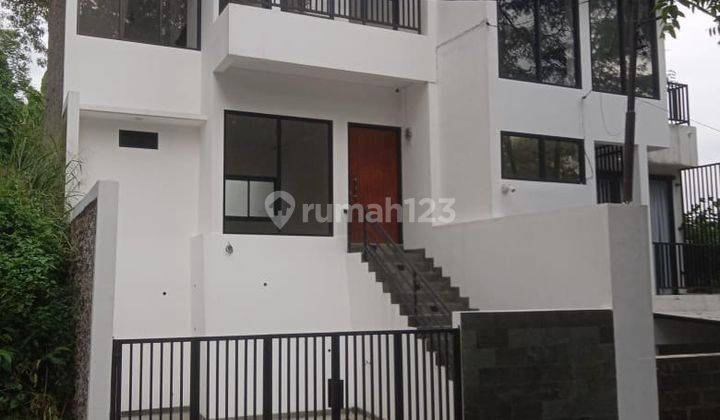 Rumah 3 Lantai Konsep villa modern Cigadung, Dago, Kota Bandung
