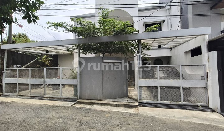 DIJUAL CEPAT RUMAH BAGUS CLASSIC MODERN KAWASAN STRATEGIS PERUMAHAN ARCAMANIK 