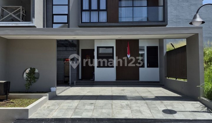 Modern Tropical Scandinavian and Luxurious Residential House in the Setiabudhi Wing, Gegerkalong, North Bandung. 2