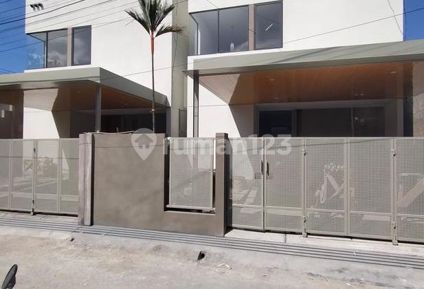 Two-story New House Tropical Industrial Blend in Riung City, Bandung Cipamokolan Two-story New House Tropical Industrial Blend in Riung City, Bandung Cipamokolan