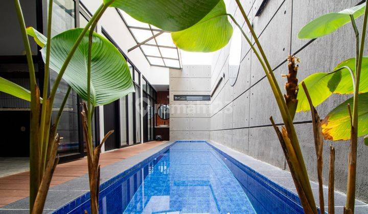 Rumah Villa Mewah Plus Kolam Renang Dekat UPI Setiabudi di Perumahan Syariah Lembang 2