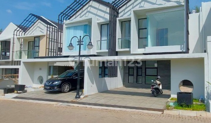 Jual Rumah Baru Ready di Perumah Elit Setiabudi Gegerkalong Sarijadi 2