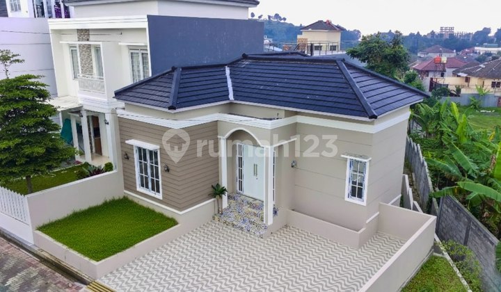 Rumah 2 lantai downslope di dekat pondok hijau setiabudi bandung utara lembang Rumah 2 lantai downslope di dekat pondok hijau setiabudi bandung utara lembang