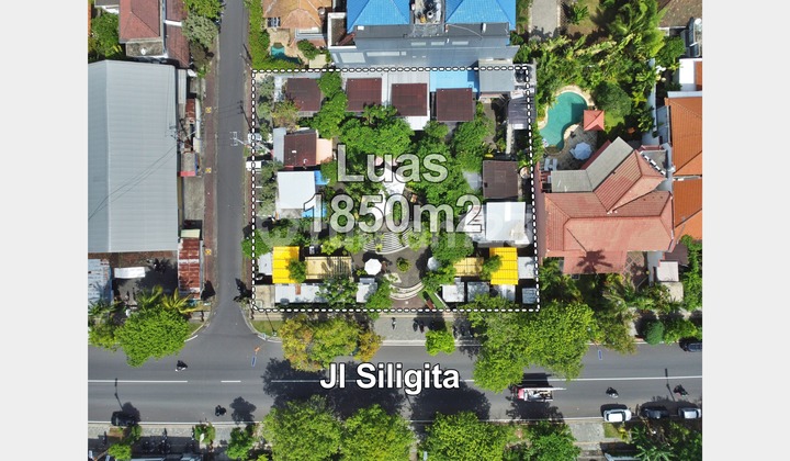 Foodcourt di Jalan Utama Siligita, Nusa Dua Foodcourt di Jalan Utama Siligita, Nusa Dua