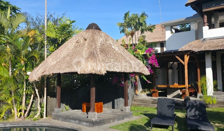 VILLA LUXURY DENGAN OUTDOOR DINING AREA & VIEW LAUT – BALANGAN