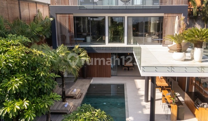 BRAND NEW MODERN VILLAS 4 BEDROOMS WITH SEA VIEW, PECATU 