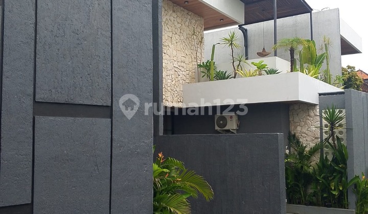 Brand New Villa 3 Bedrooms in Tiyingtutul, Pererenan – Canggu
