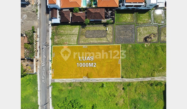 Land in the Exclusive Villa Environment on the Main Road of Mengening Beach