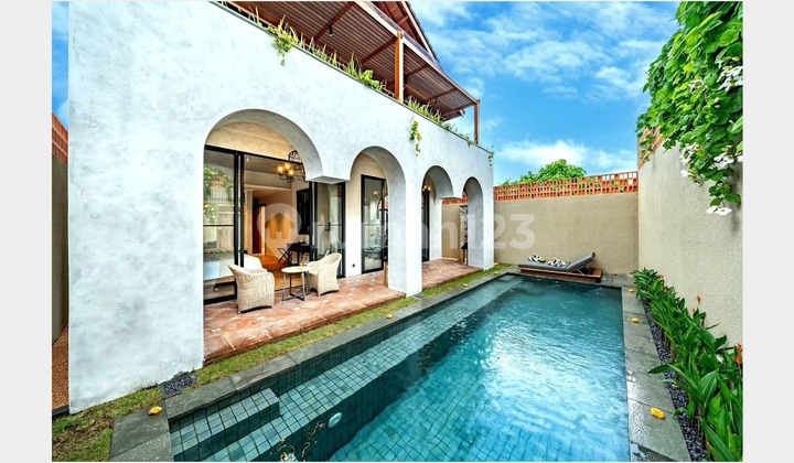 4 Bedroom Villa Just 1.5 Km to Seminyak Beach 4 Bedroom Villa Just 1.5 Km to Seminyak Beach