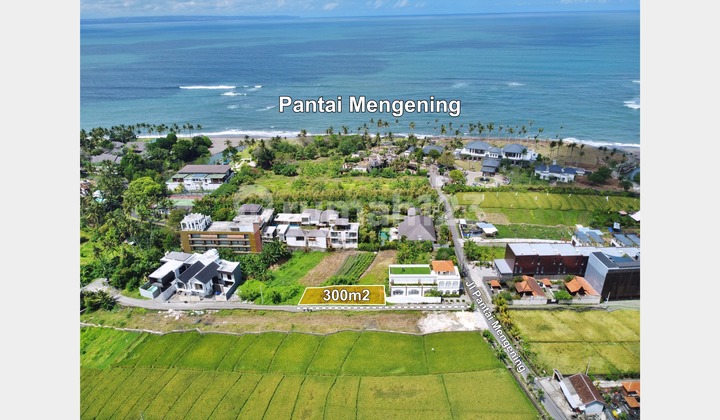 TANAH KECIL DI KAWASAN PANTAI CEMAGI CANGGU