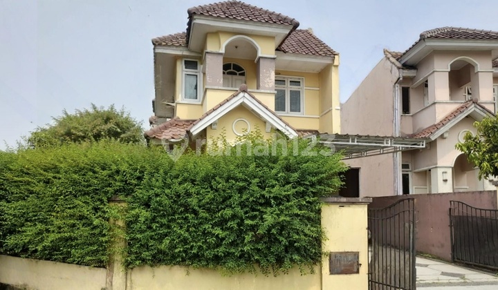 Rumah Besar di Telaga Kahuripan Parung Bogor 2