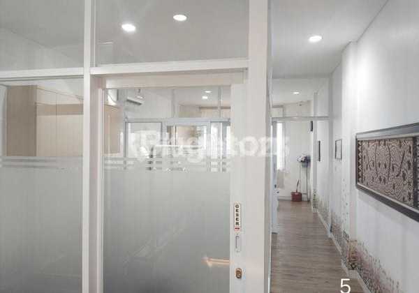 Ruko Bagus 3 Lantai di Dekat Yasmin Bogor