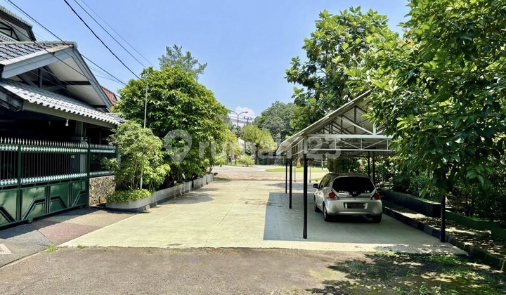 Spacious House with Large Yard and Ample Parking in Bogor Raya Permai 2