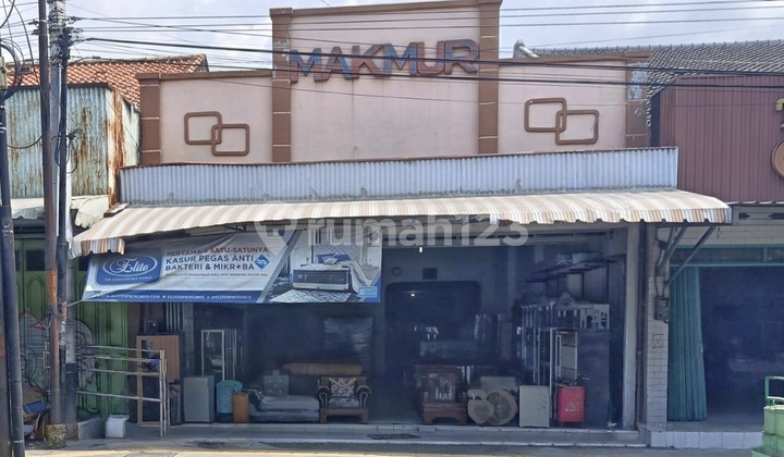 Strategic Shop House in the Center of Brebes City, Central Java Strategic Shop House in the Center of Brebes City, Central Java